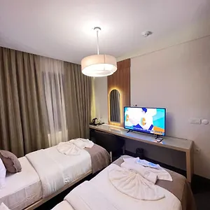 Otel Mahall